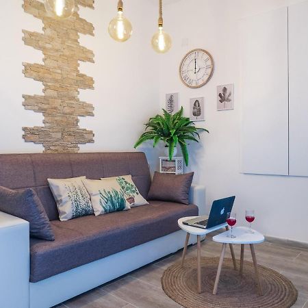 شقة Chiaia Premium Flat, Naples Center, Near Seaside المظهر الخارجي الصورة