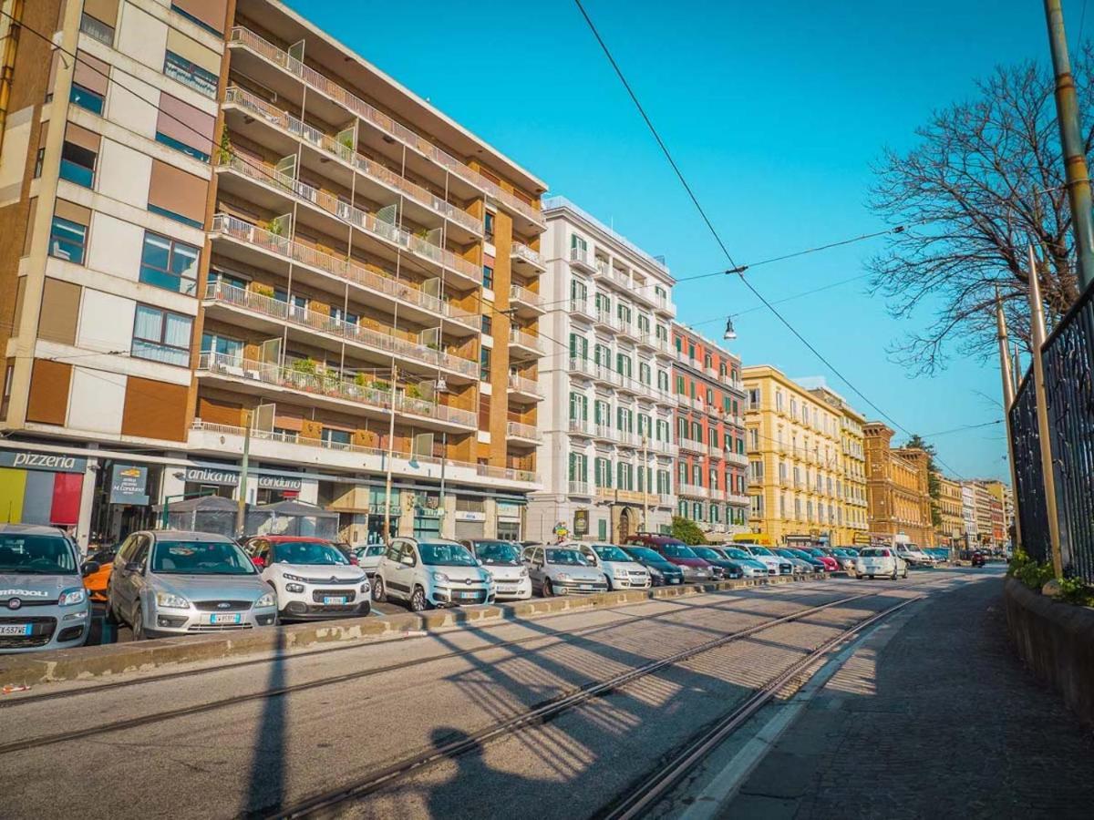 شقة Chiaia Premium Flat, Naples Center, Near Seaside المظهر الخارجي الصورة